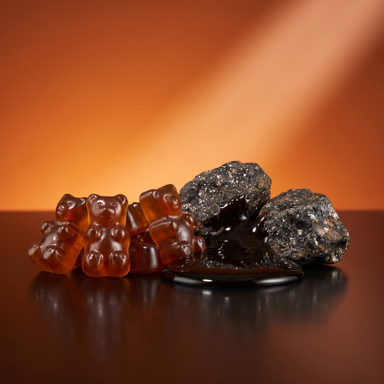 Gomitas de Shilajit junto a resina mineral de shilajit